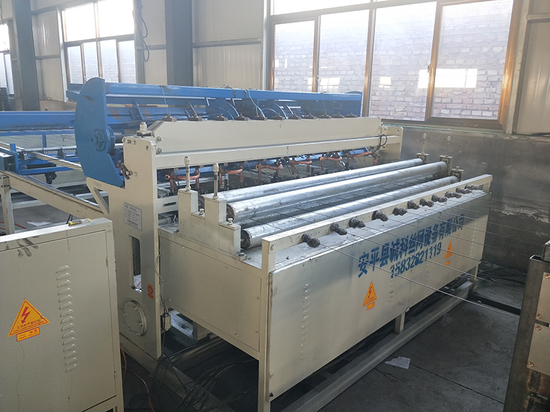 全自動焊網(wǎng)機(jī)