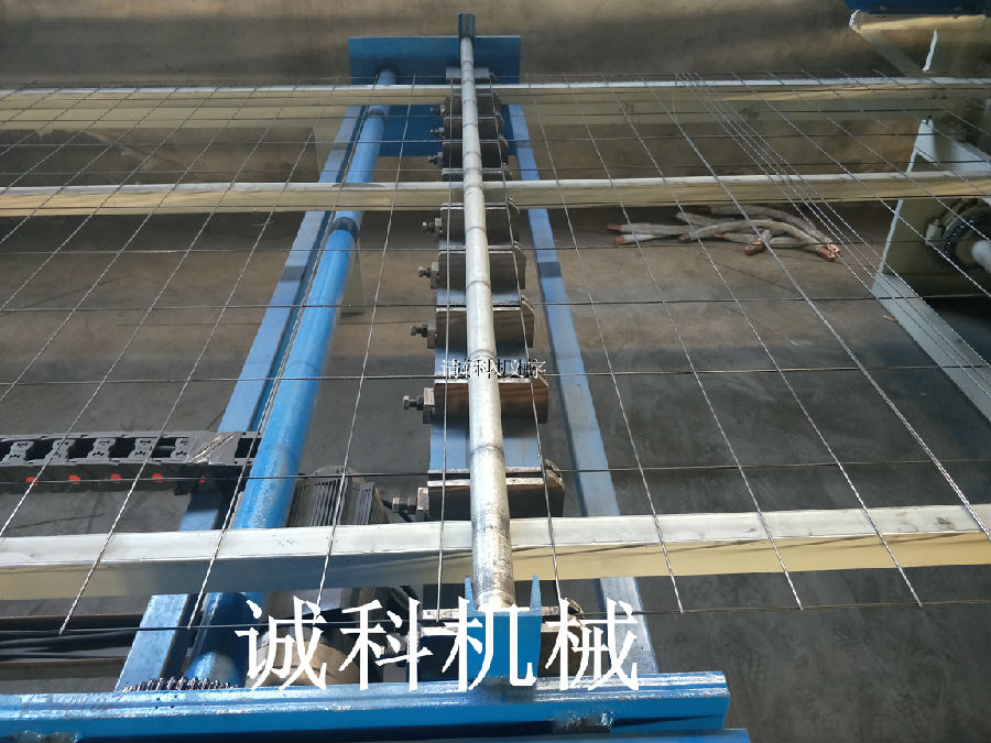 3-6mm盤(pán)絲入料焊網(wǎng)機(jī)的特點(diǎn)